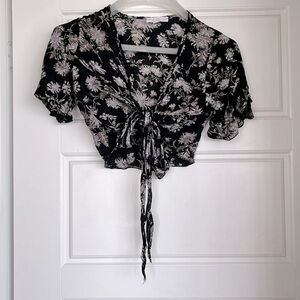 American eagle - floral tie adjustable crop top